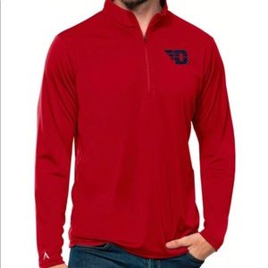 University of Dayton 1/4 zip pullover.
